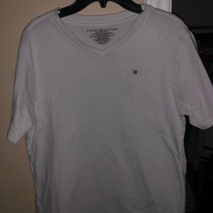 tommy hilfigure t shirt